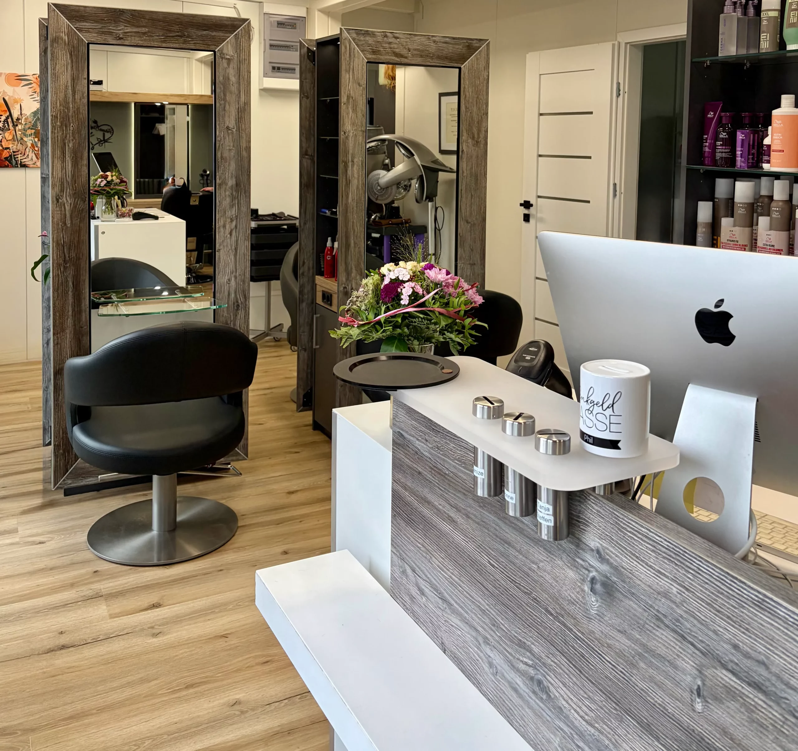 Ansicht Eingangs- und Arbeitsbereich Friseur Steffen